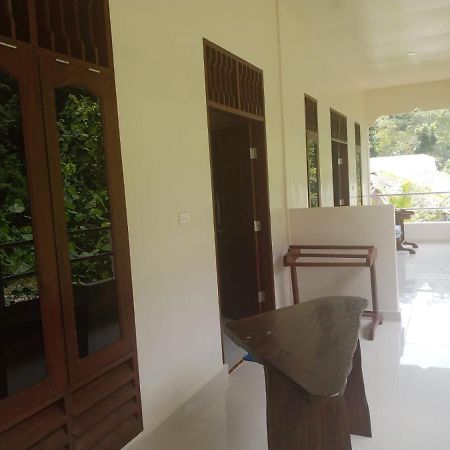 Raja Guest House - Jungle Trekking & Tours Bukit Lawang Sumatra Екстериор снимка