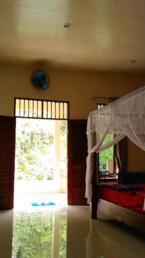 Raja Guest House - Jungle Trekking & Tours Bukit Lawang Sumatra Екстериор снимка