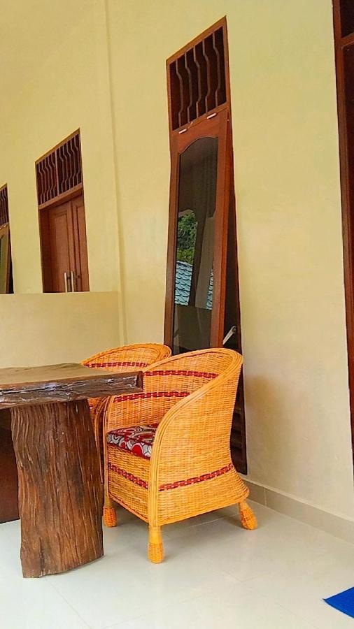Raja Guest House - Jungle Trekking & Tours Bukit Lawang Sumatra Екстериор снимка
