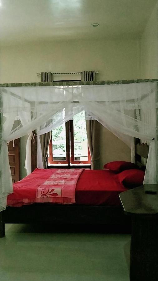 Raja Guest House - Jungle Trekking & Tours Bukit Lawang Sumatra Екстериор снимка